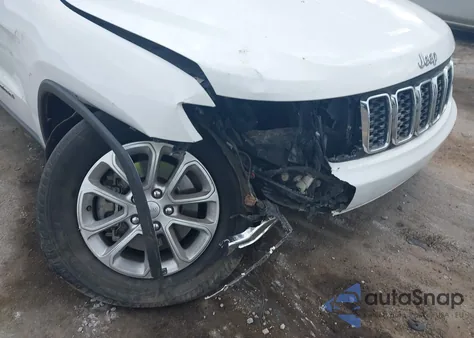 2022 Jeep Grand Cherokee Wk Laredo E 4X4 из США, поврежденный, VIN 1C4RJFAG3NC110856